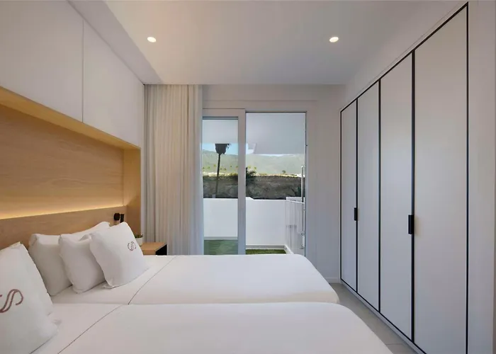 Deluxe Two-Bedroom Queen Suite